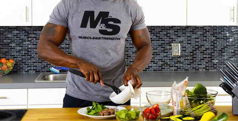 Por qué debes comer siempre antes de entrenar, según la ciencia