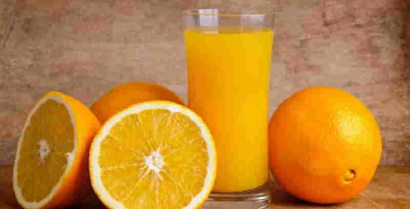 Qué tan saludable es tomar jugo de naranja todos los días